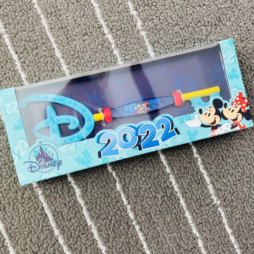 Disney - 2022 Collectible Key - Brand New and Sealed in Box